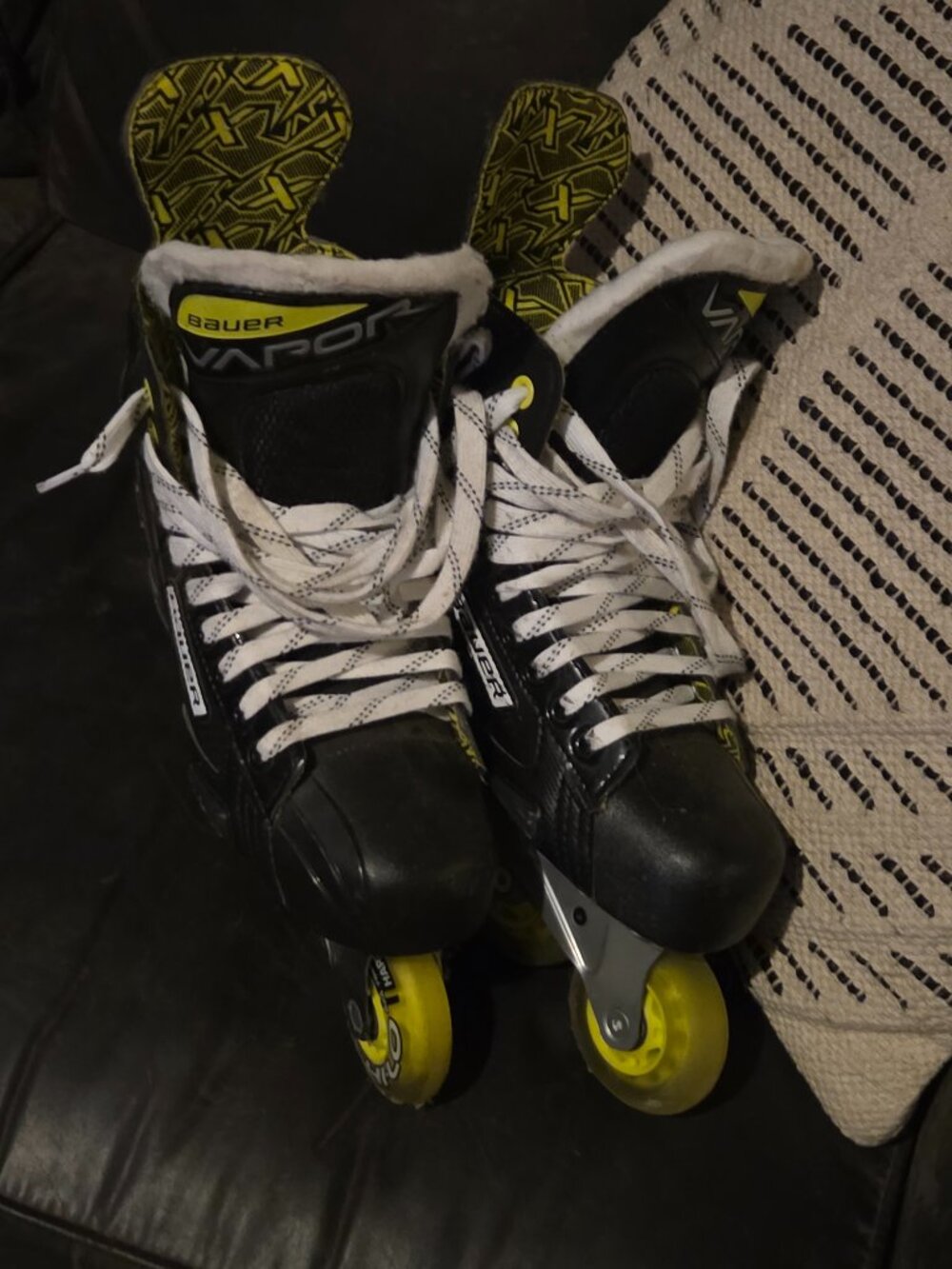 Bauer Roller Blades RS - Size 6, Width Regular, EUC